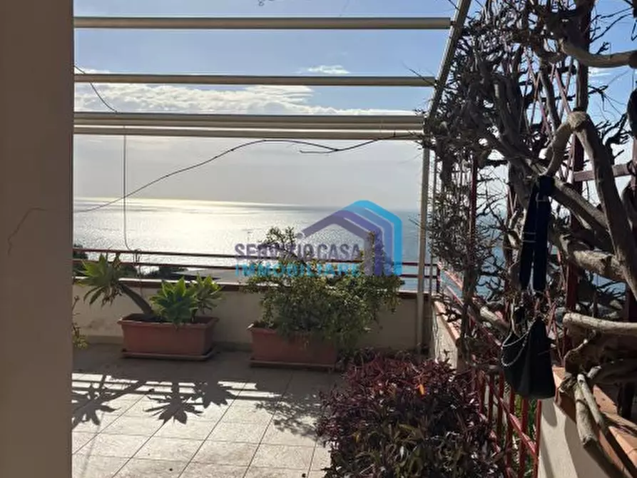 casa indipendente in vendita a Letojanni