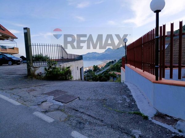 appartamento in vendita a Letojanni