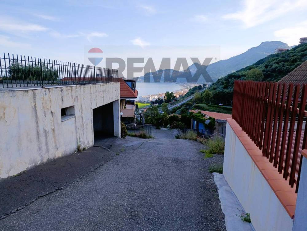 appartamento in vendita a Letojanni