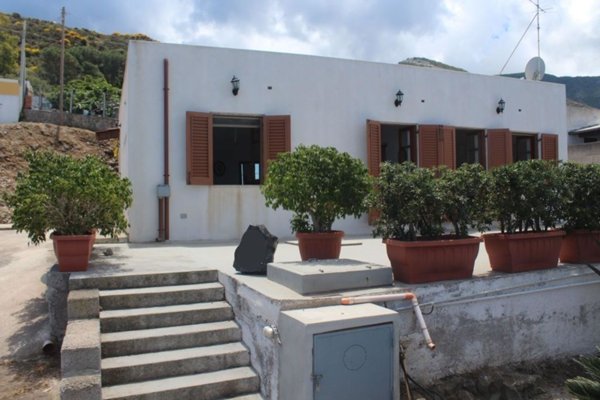 casa indipendente in vendita a Lipari