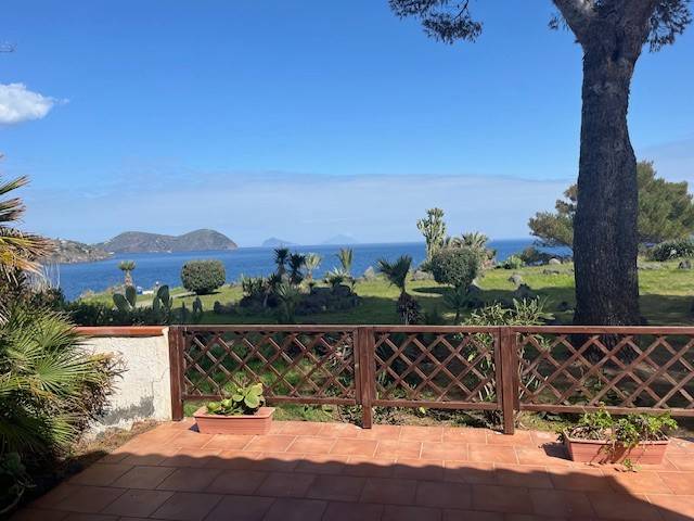 casa indipendente in vendita a Lipari