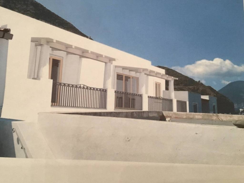 casa indipendente in vendita a Lipari