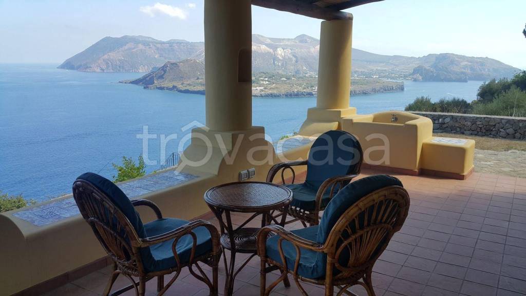 casa indipendente in vendita a Lipari