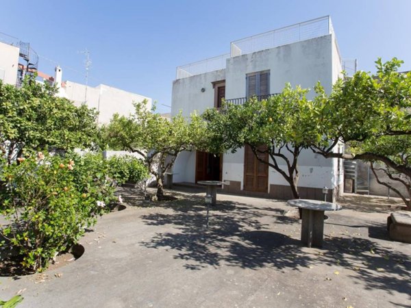 intera palazzina in vendita a Lipari