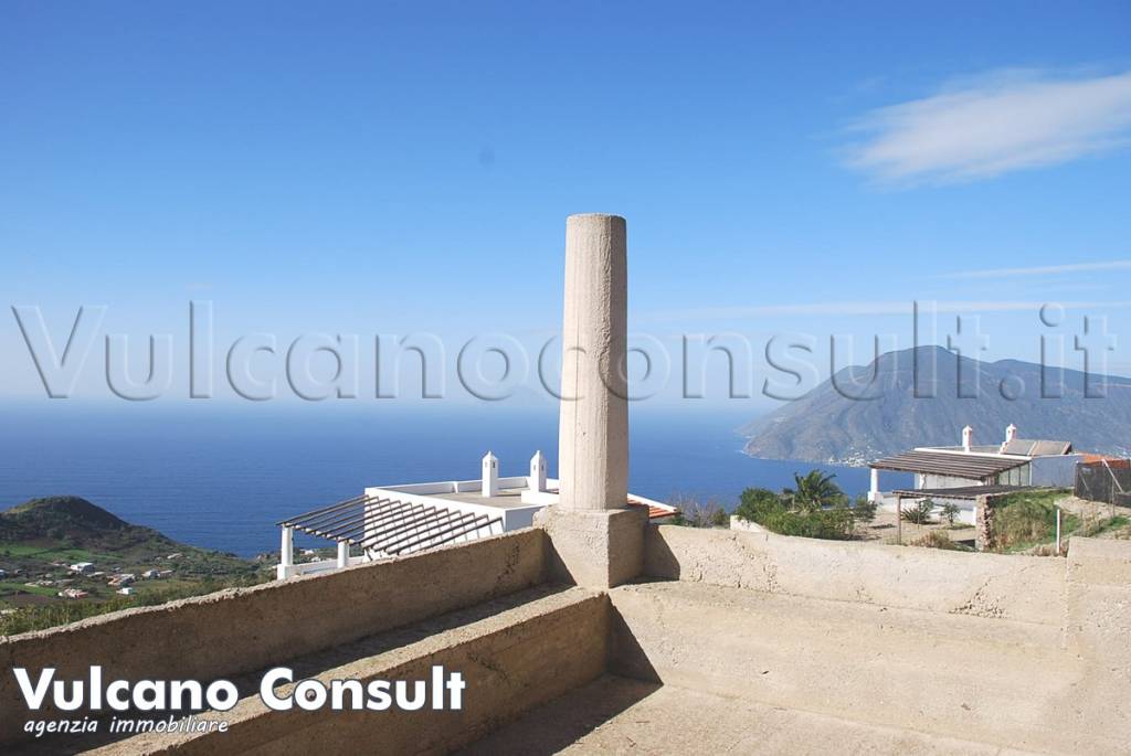 casa indipendente in vendita a Lipari