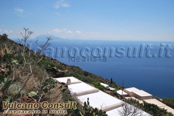 pentavano in vendita a Lipari