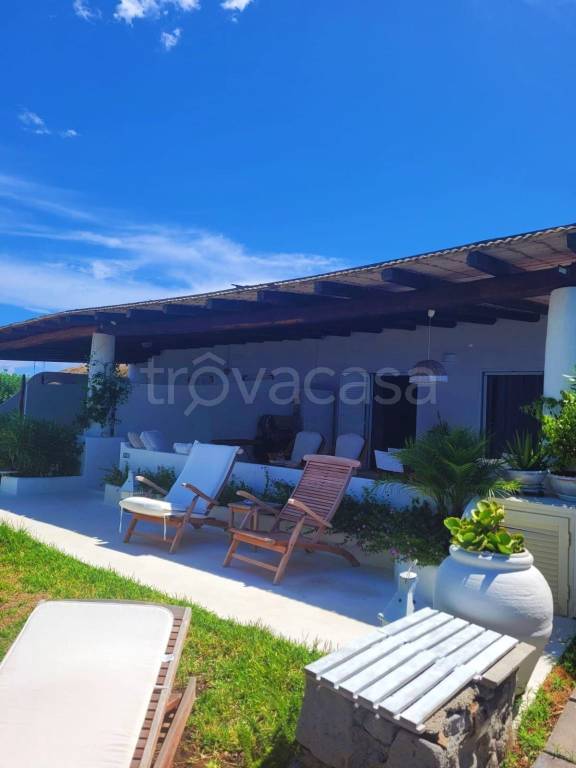 casa indipendente in vendita a Lipari