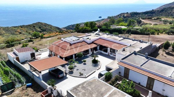 casa indipendente in vendita a Lipari