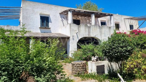 casa indipendente in vendita a Lipari