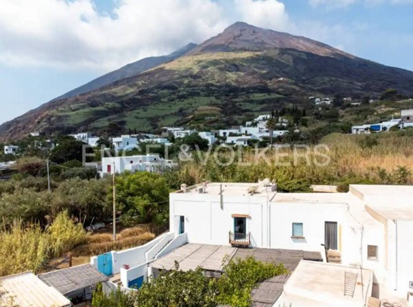 casa indipendente in vendita a Lipari