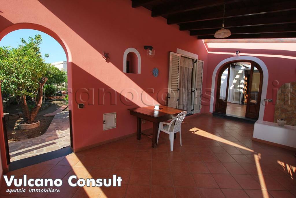 casa indipendente in vendita a Lipari