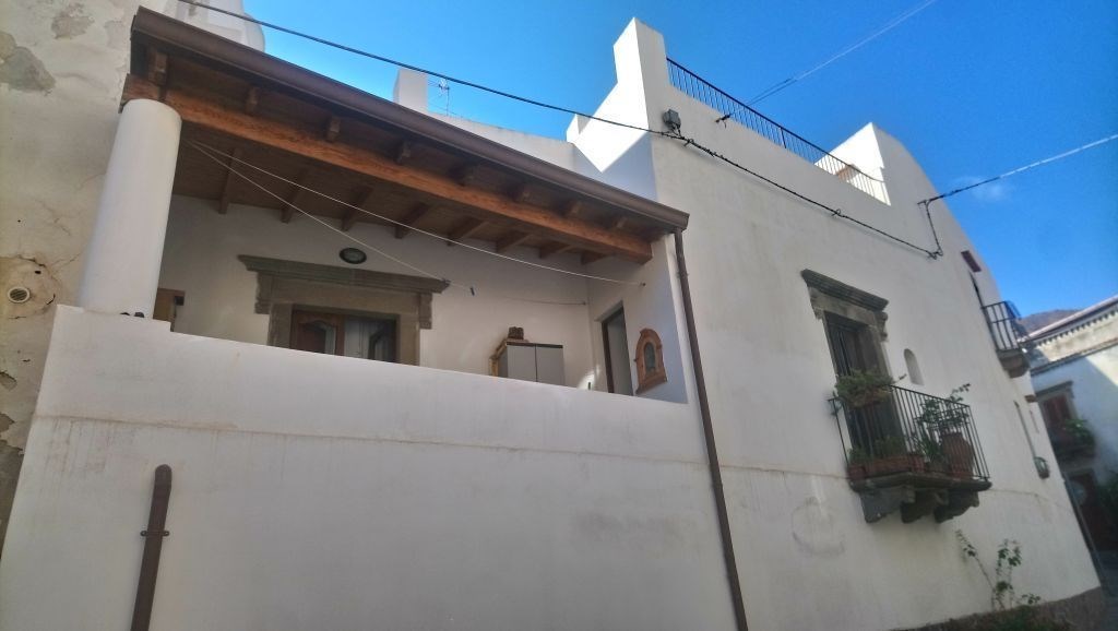 casa indipendente in vendita a Lipari