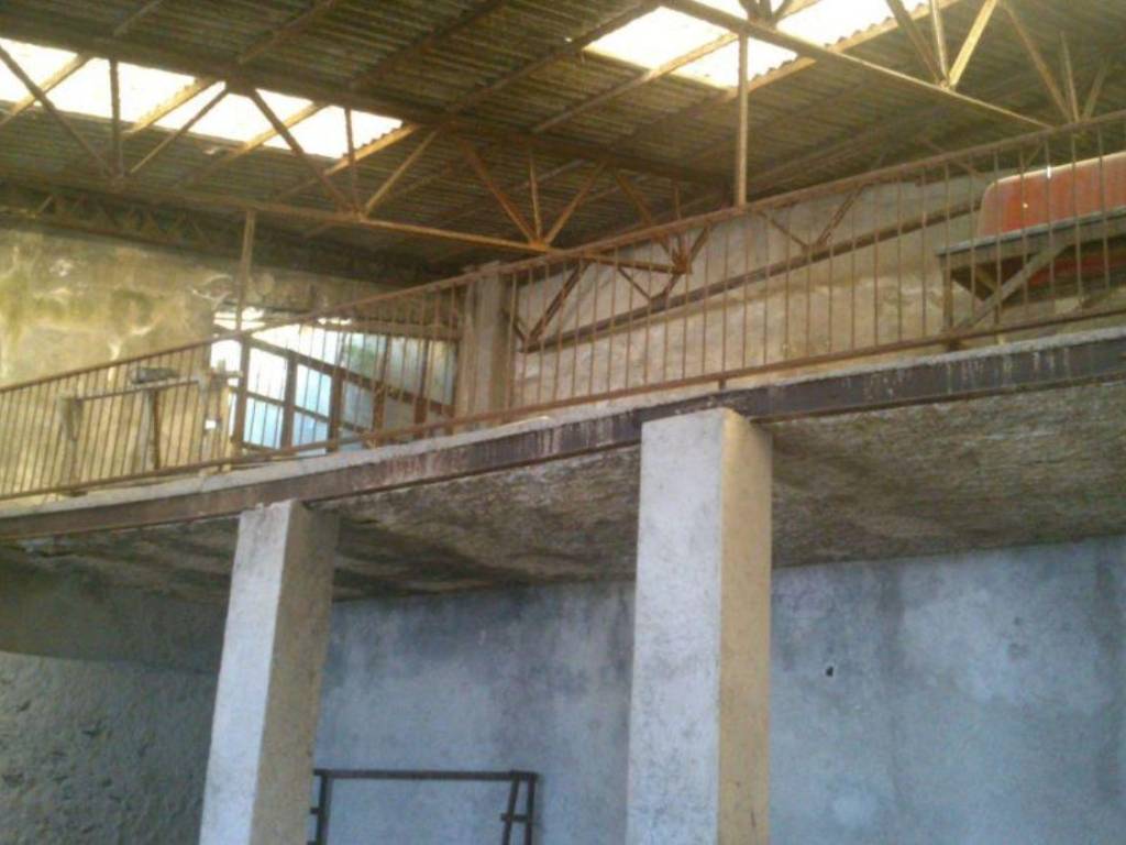 locale commerciale in vendita a Lipari