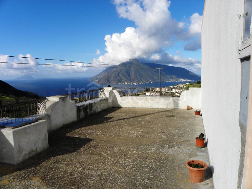 casa indipendente in vendita a Lipari