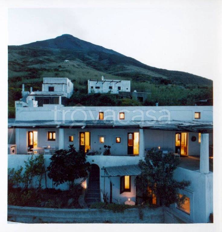 casa indipendente in vendita a Lipari
