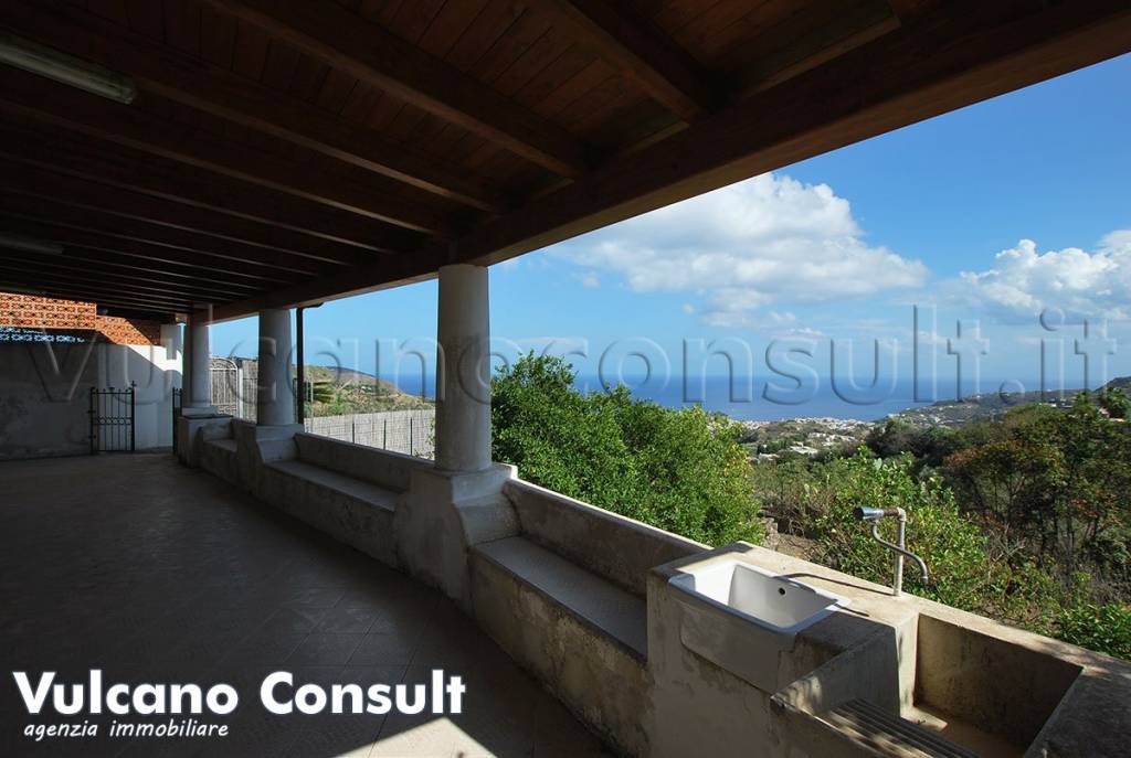casa indipendente in vendita a Lipari