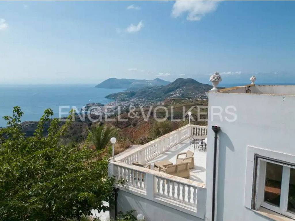 casa indipendente in vendita a Lipari