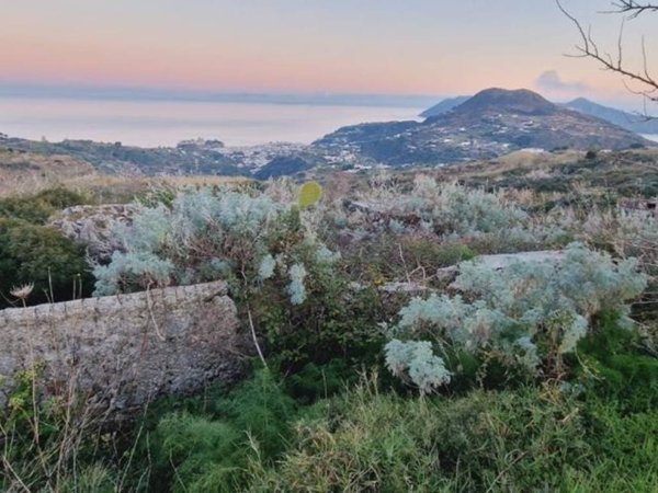 casa indipendente in vendita a Lipari