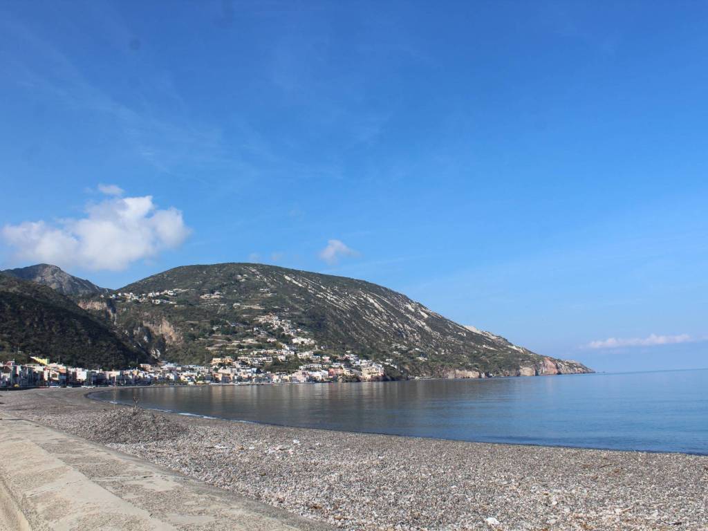 casa indipendente in vendita a Lipari