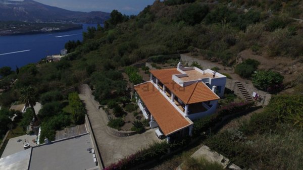 casa indipendente in vendita a Lipari