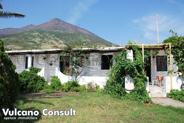 casa semindipendente in vendita a Lipari