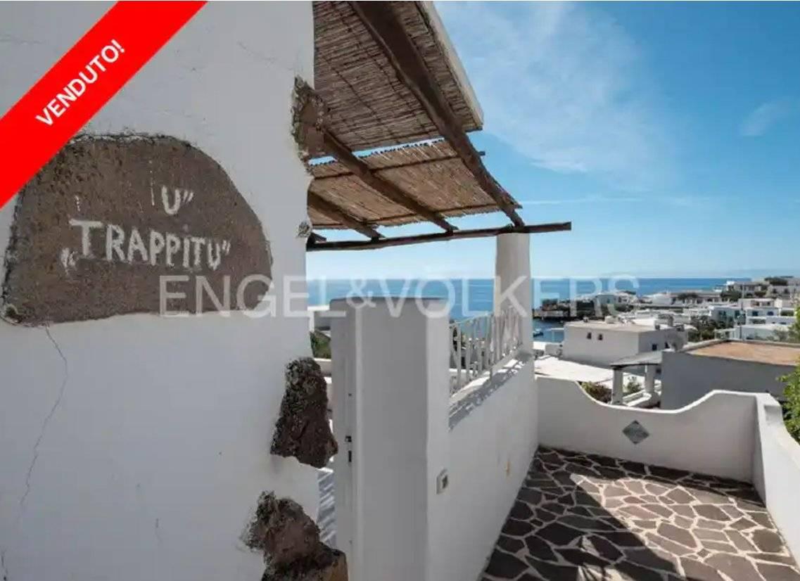 casa indipendente in vendita a Lipari