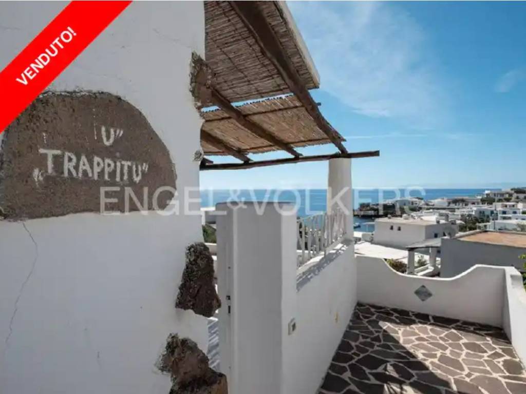 casa indipendente in vendita a Lipari