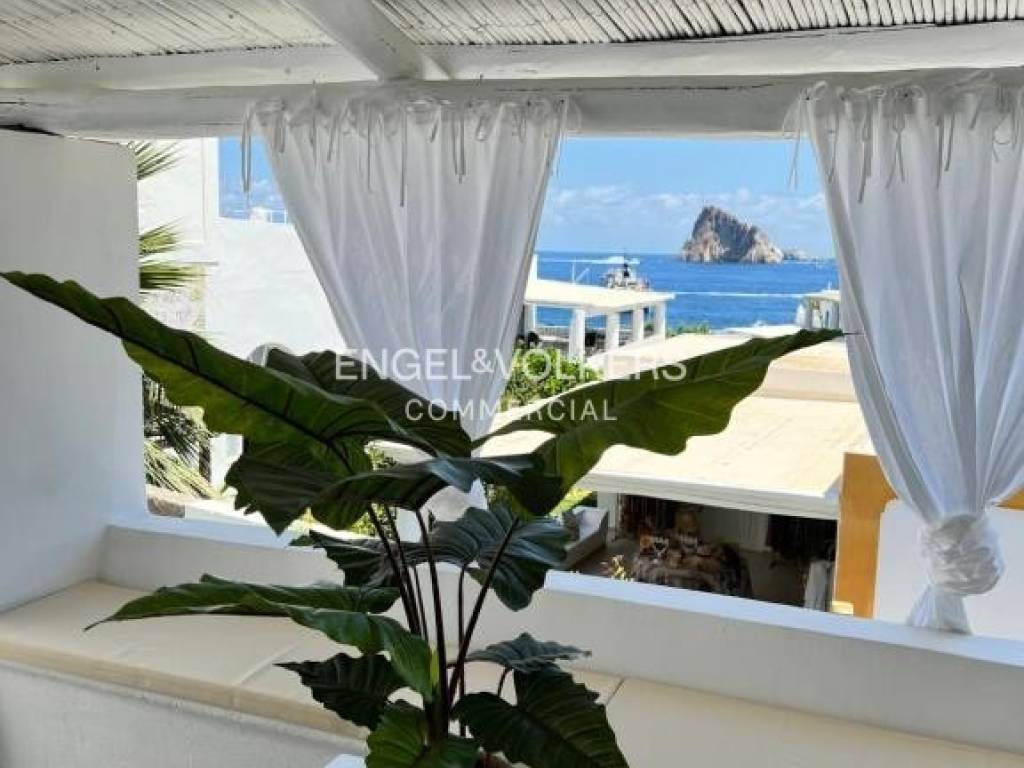 intera palazzina in vendita a Lipari