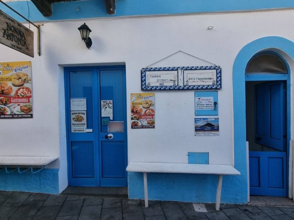 pentavano in vendita a Lipari