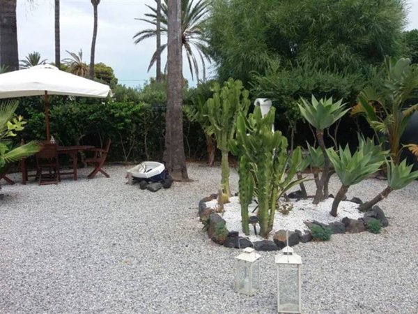 casa indipendente in vendita a Lipari