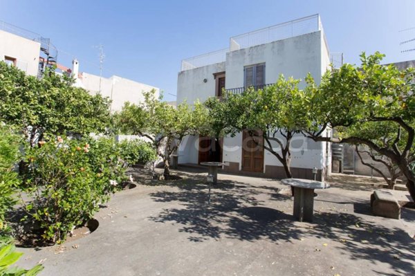 casa indipendente in vendita a Lipari