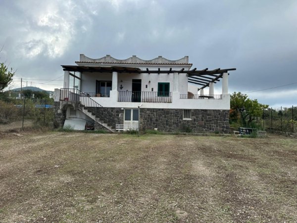 casa indipendente in vendita a Lipari