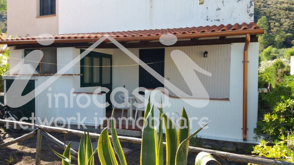 casa indipendente in vendita a Lipari