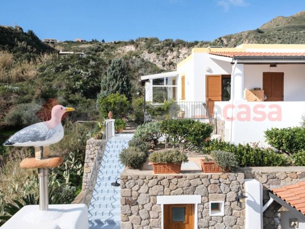 casa indipendente in vendita a Lipari