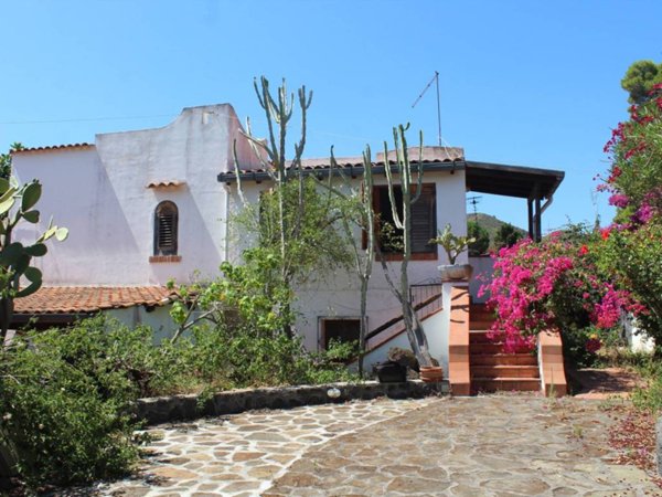 casa indipendente in vendita a Lipari