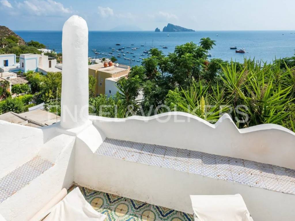 casa indipendente in vendita a Lipari