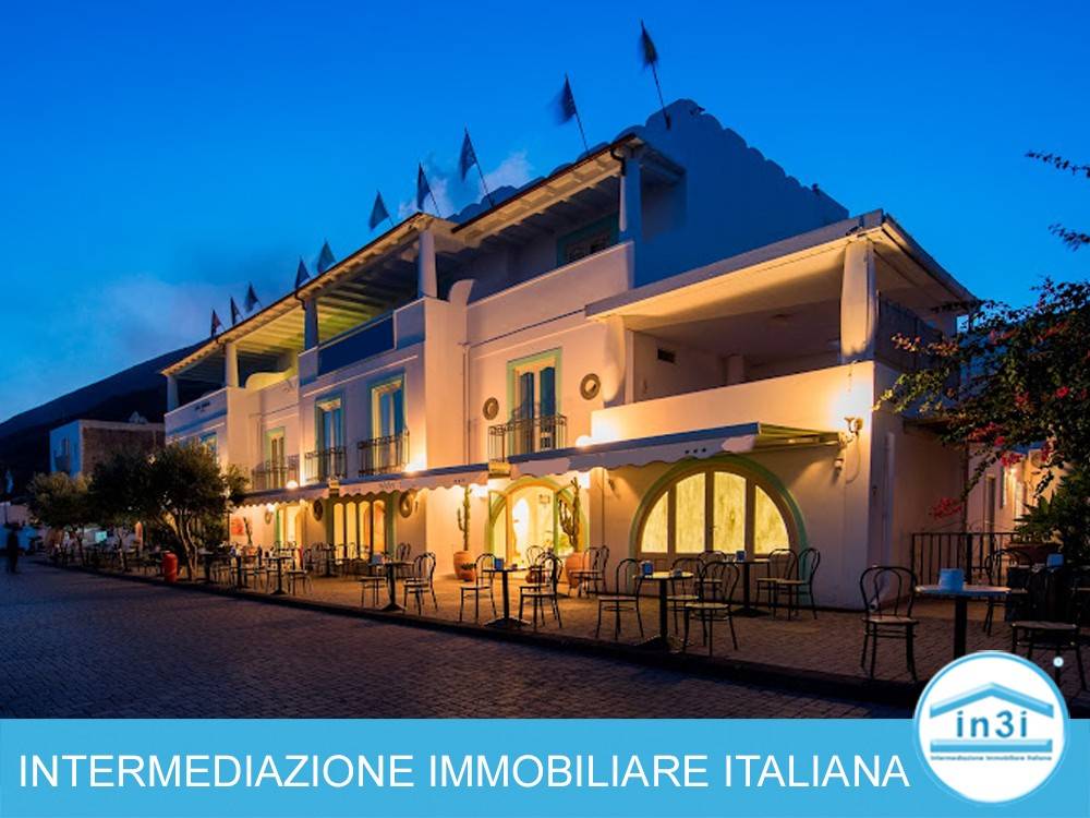 intera palazzina in vendita a Lipari