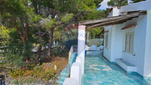 casa indipendente in vendita a Lipari