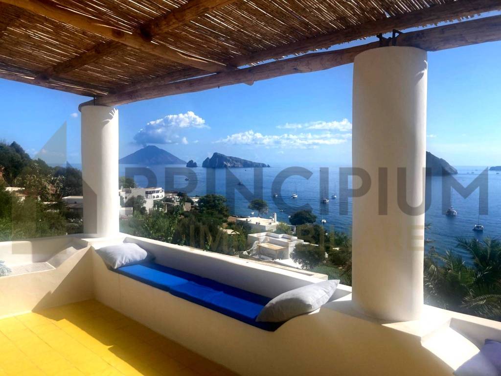 casa indipendente in vendita a Lipari