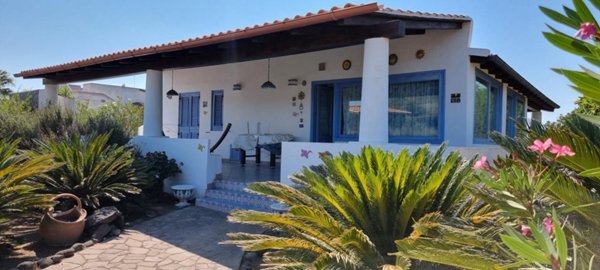 casa indipendente in vendita a Lipari