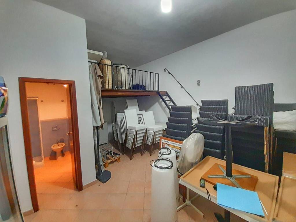 locale commerciale in vendita a Lipari