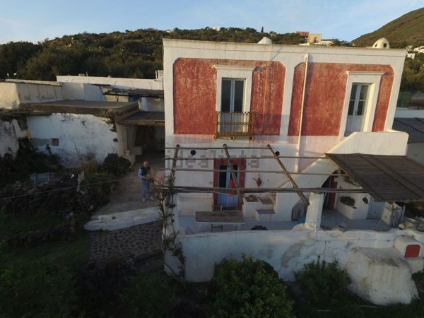 casa indipendente in vendita a Lipari