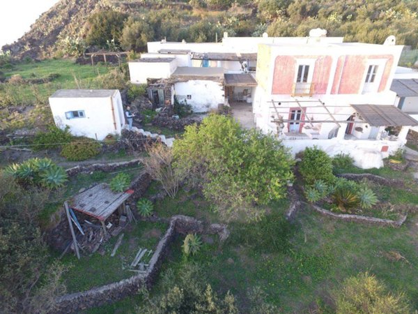 casa indipendente in vendita a Lipari