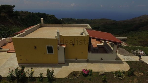 casa indipendente in vendita a Lipari