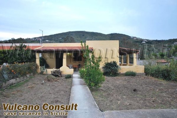 casa indipendente in vendita a Lipari