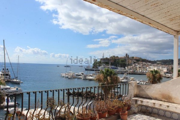 casa indipendente in vendita a Lipari