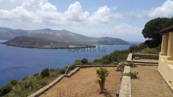 casa indipendente in vendita a Lipari