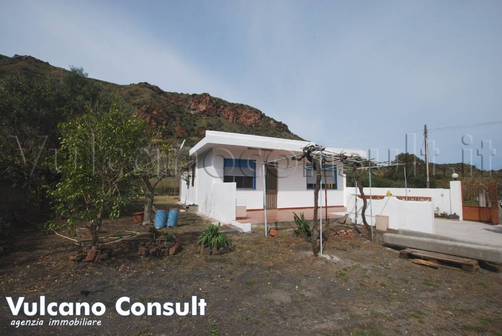 casa indipendente in vendita a Lipari