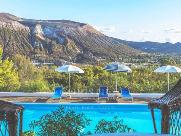 casa indipendente in vendita a Lipari