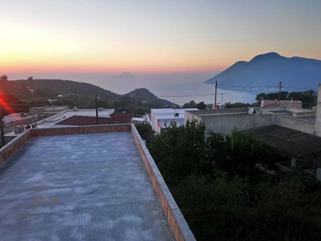 casa indipendente in vendita a Lipari